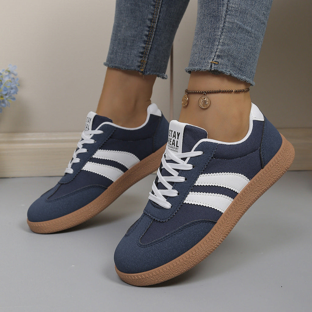 Women's Classic Lace-Up Court Sneakers 1