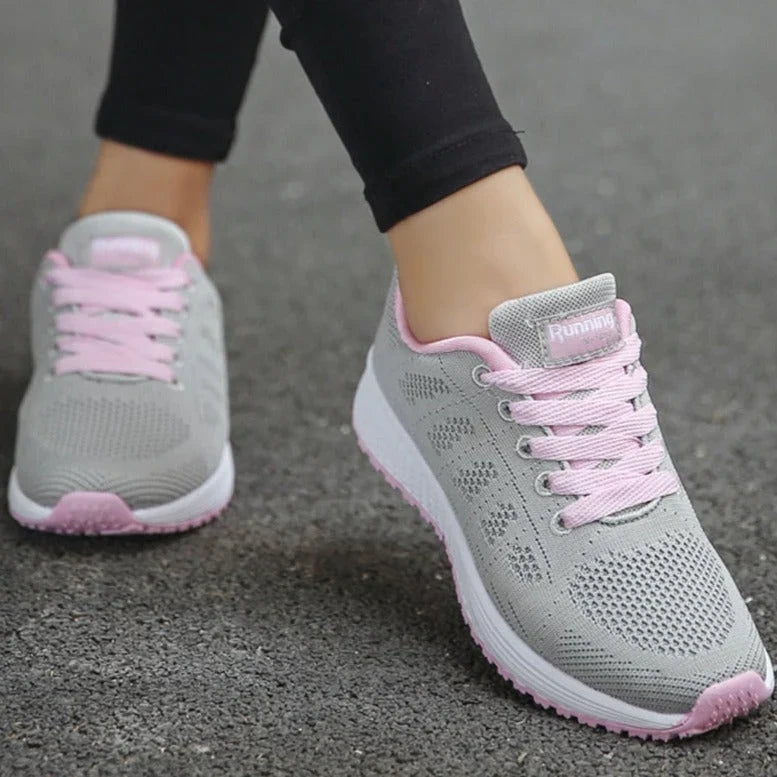Women's Wide-Toe Mesh Lace-Up Sneakers 11